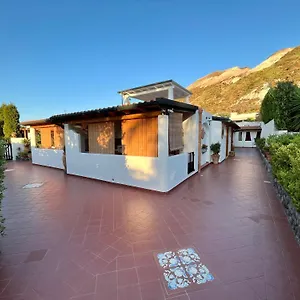Bed and breakfast Casa Arcada, Vulcano (Isola)